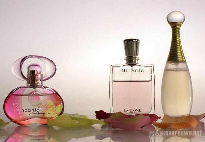 essential rose perfumes